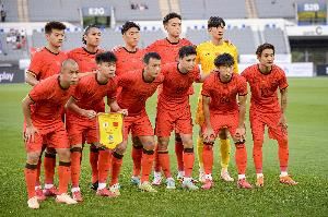 足球报：国足末战需战术简洁+思想统一 排除舆论干扰至关重要